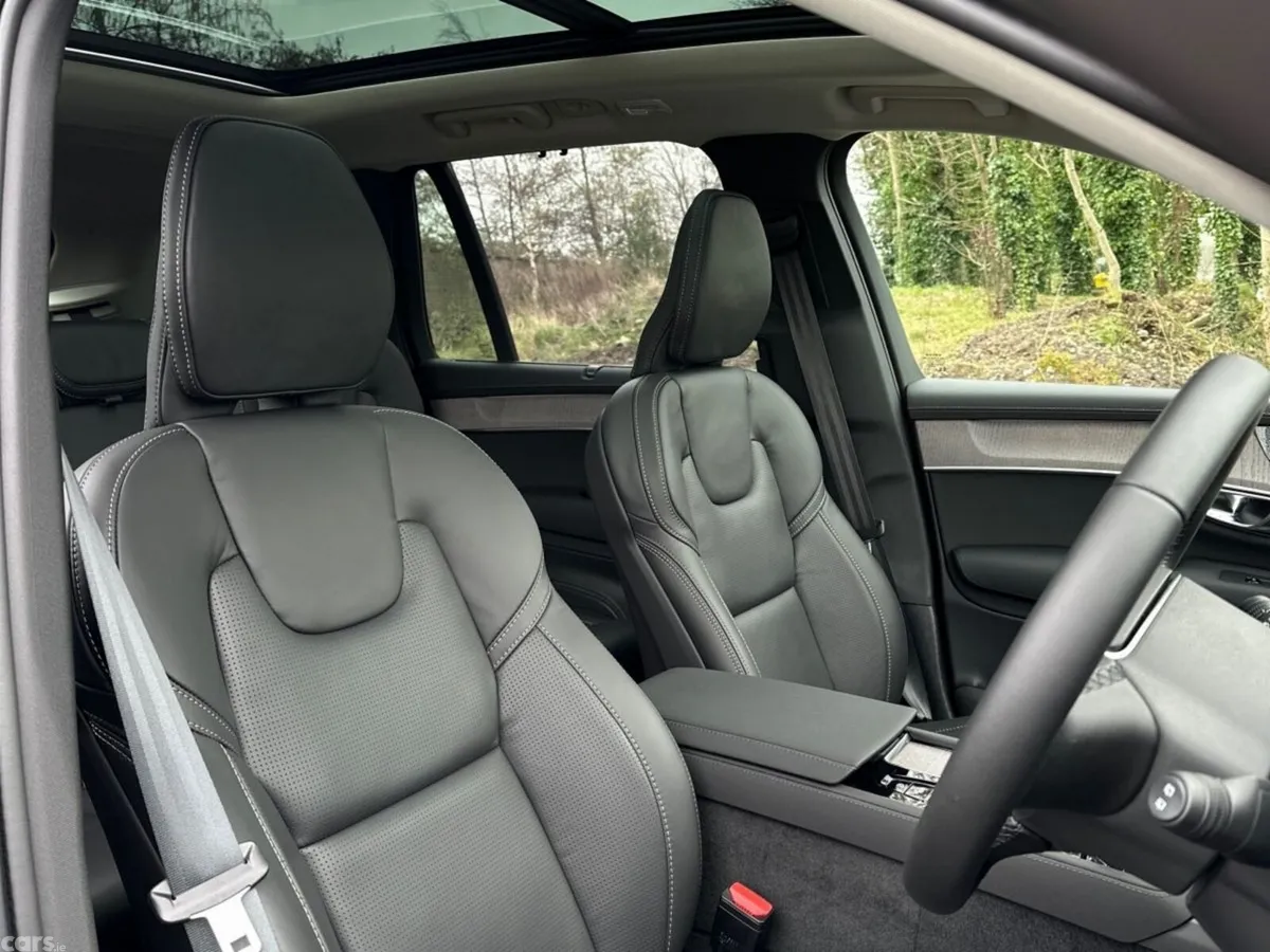 Volvo XC90 SUV, Petrol Plug-in Hybrid, 2026, Black