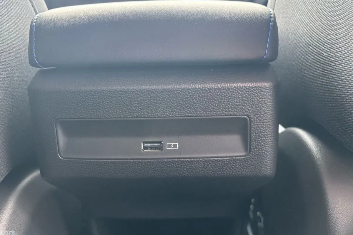 MG MG4 Hatchback, Electric, 2026, Grey