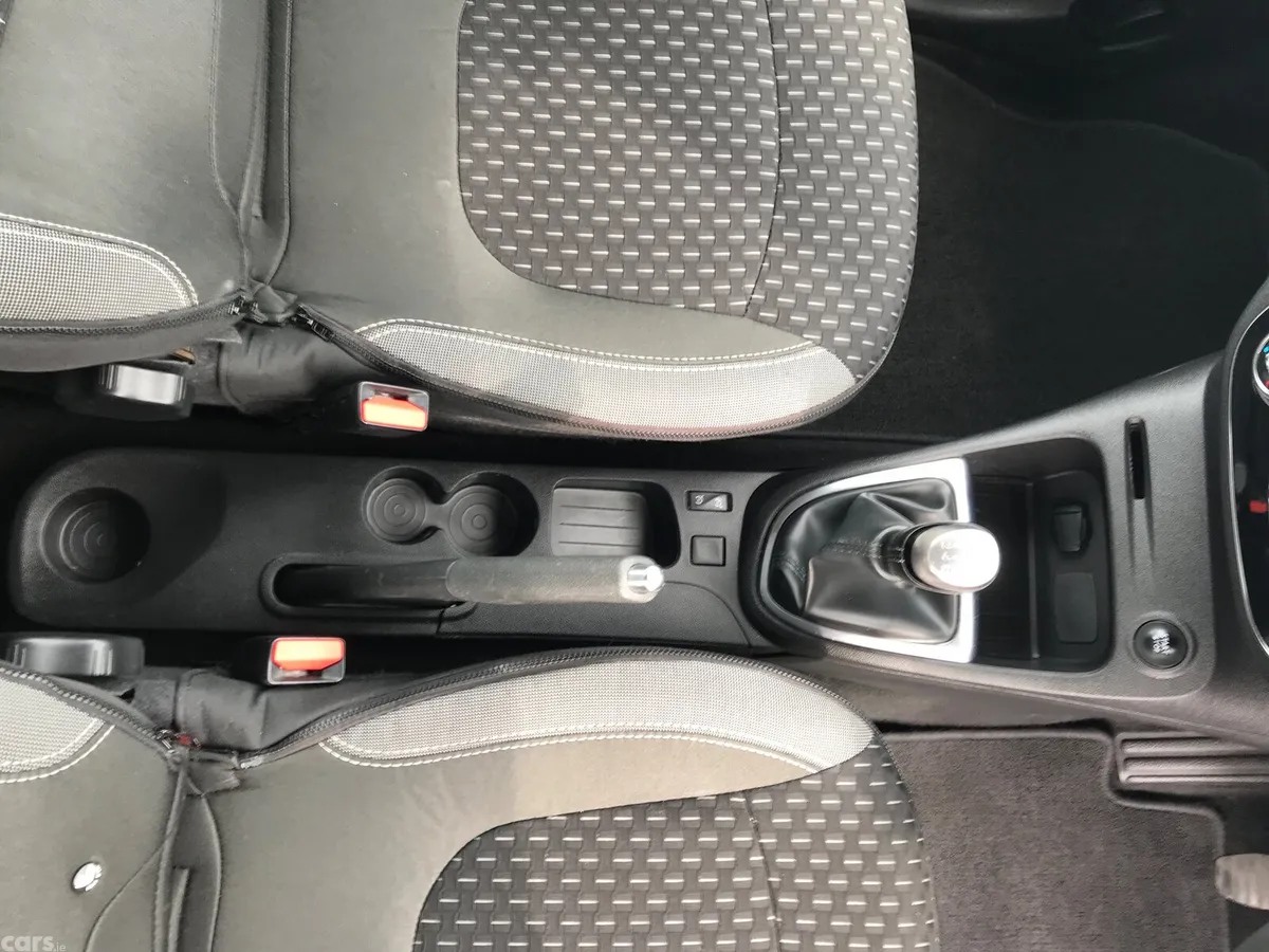 Renault Captur Hatchback, Petrol, 2018, Grey