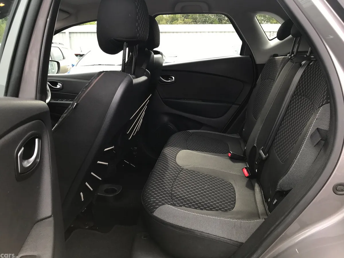 Renault Captur Hatchback, Petrol, 2018, Grey