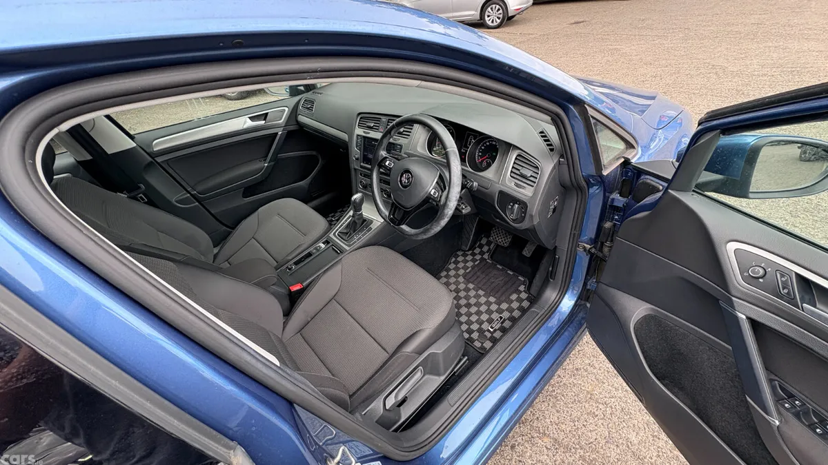 Volkswagen Golf Hatchback, Petrol, 2015, Blue