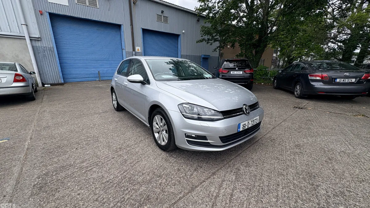 Volkswagen Golf Hatchback, Petrol, 2016, Silver
