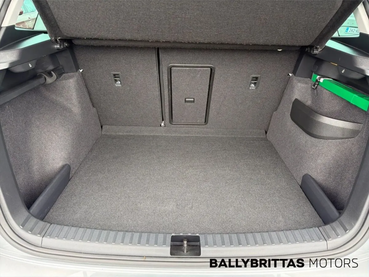 Skoda Karoq SUV, Diesel, 2023, Silver