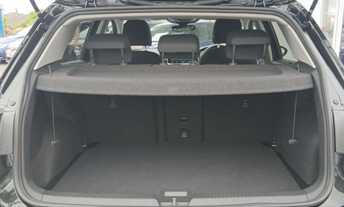 Volkswagen Golf Estate, Petrol, 2026, Black