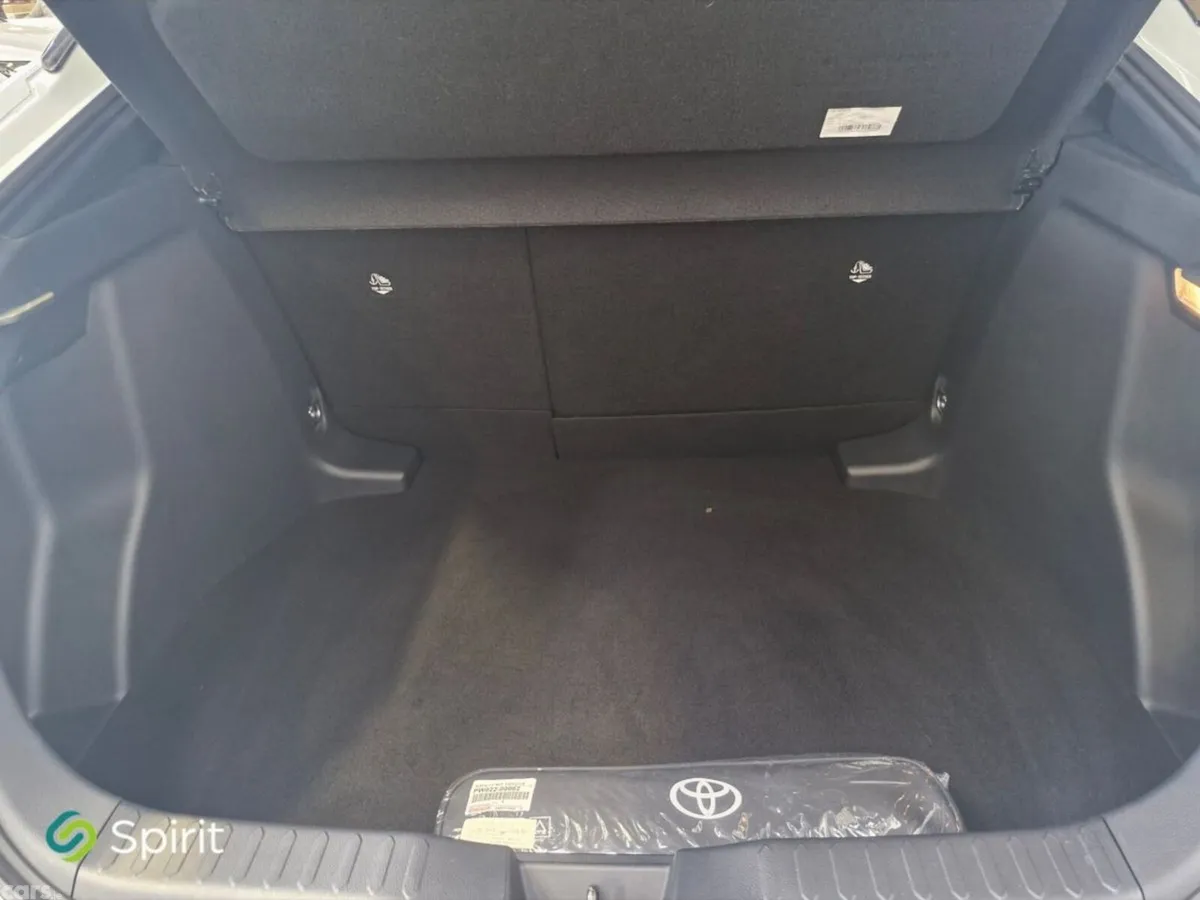 Toyota C-HR Hatchback, Petrol Hybrid, 2024, White