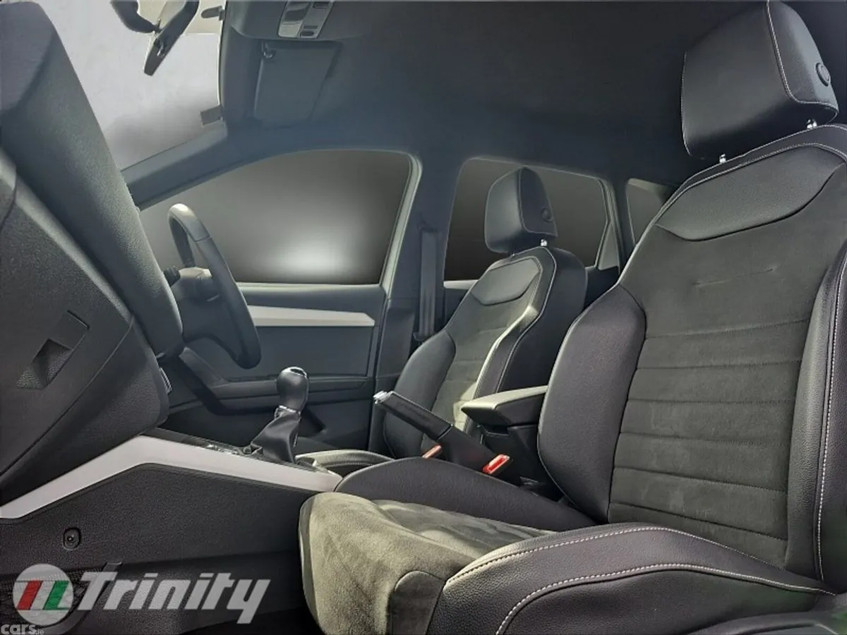 SEAT Arona SUV, Petrol, 2019, White