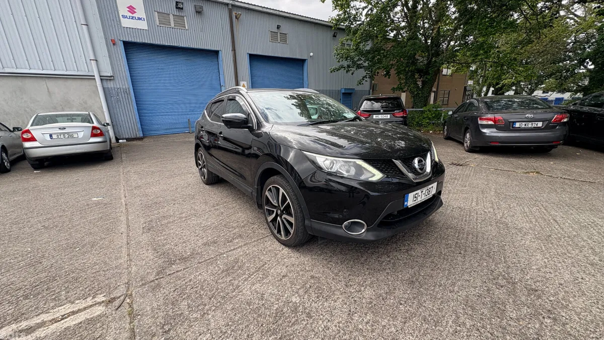 Nissan Qashqai Hatchback, Diesel, 2015, Black