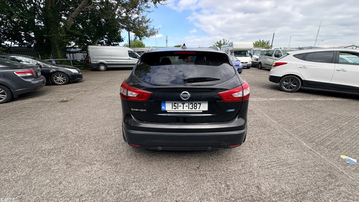 Nissan Qashqai Hatchback, Diesel, 2015, Black