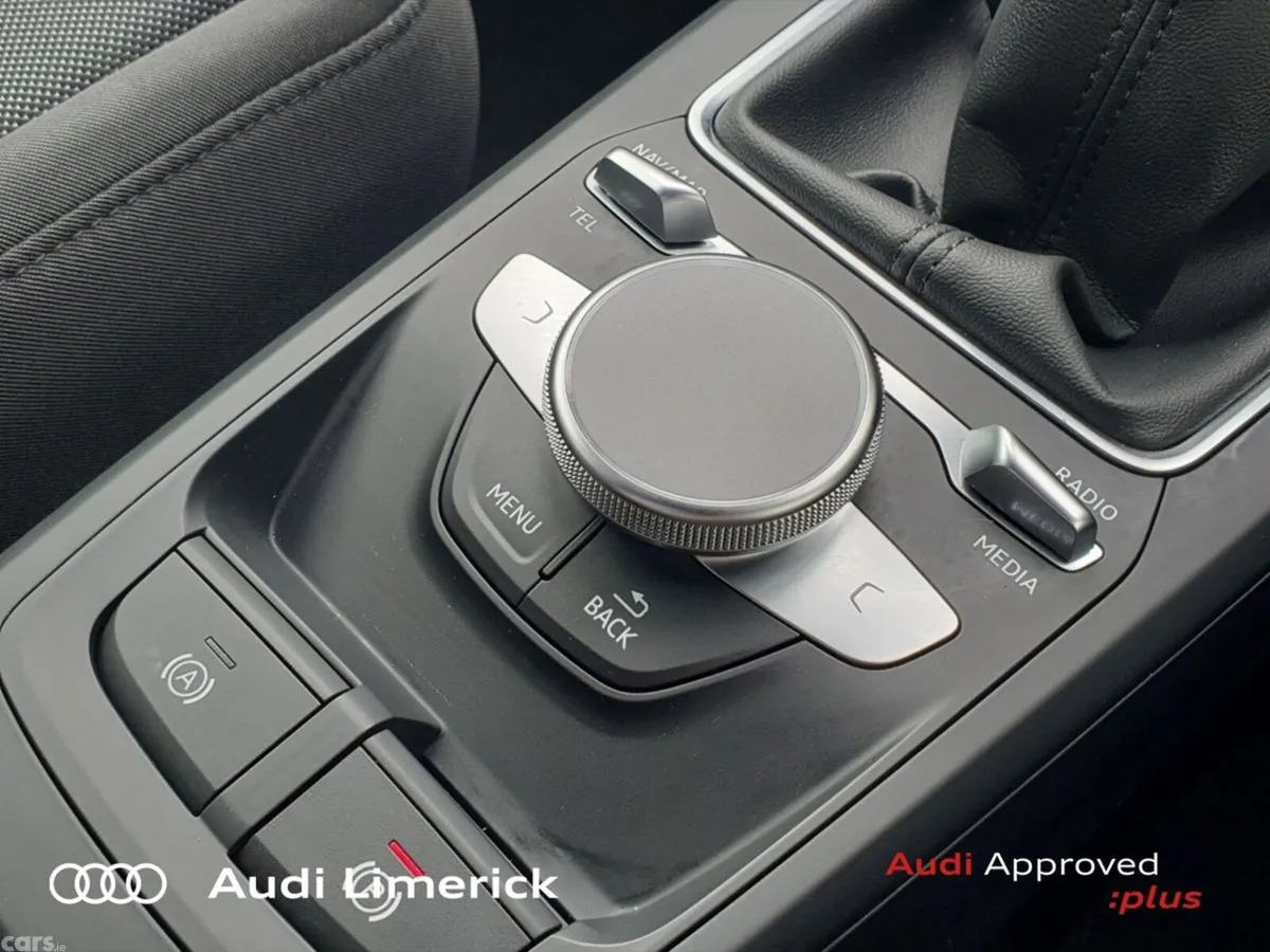 Audi Q2 SUV, Petrol, 2023, White