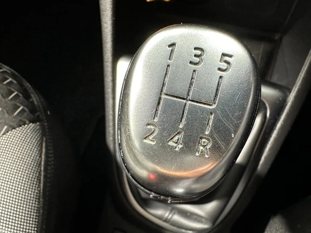 Renault Captur Hatchback, Petrol, 2018, Silver