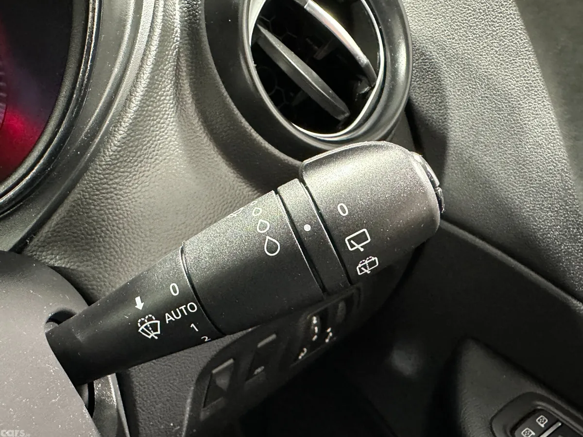 Renault Captur Hatchback, Petrol, 2018, Silver