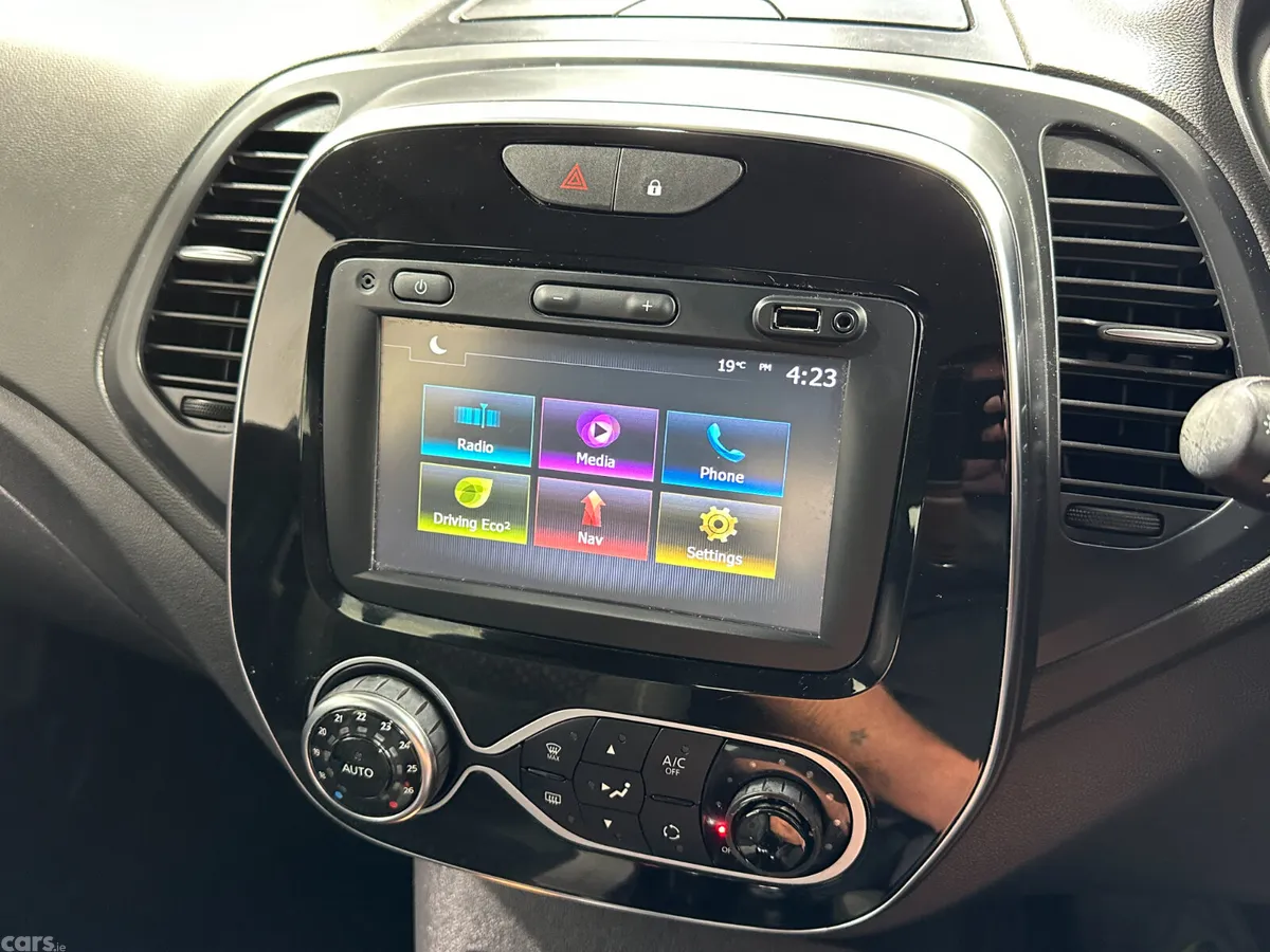 Renault Captur Hatchback, Petrol, 2018, Silver