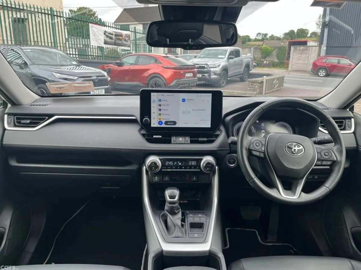 Toyota RAV4 SUV, Petrol Hybrid, 2024, White