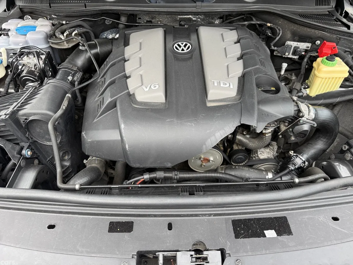 Volkswagen Touareg SUV, Diesel, 2017, Grey