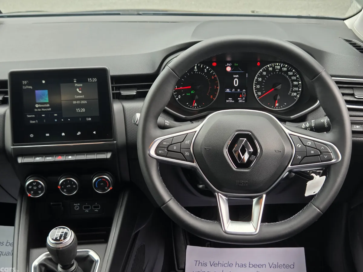 Renault Clio Hatchback, Petrol, 2021, Grey