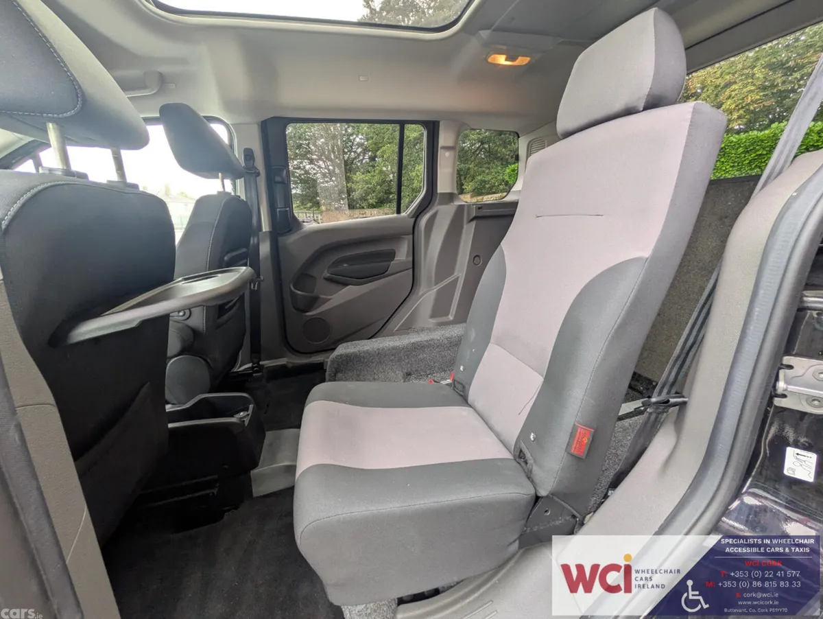 Ford Tourneo Connect MPV, Diesel, 2021, Black