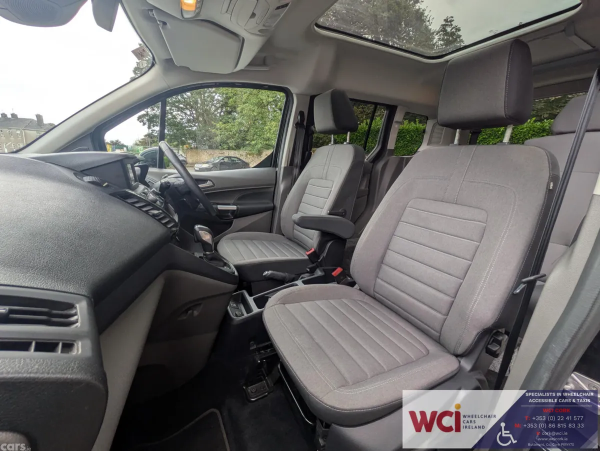 Ford Tourneo Connect MPV, Diesel, 2021, Black