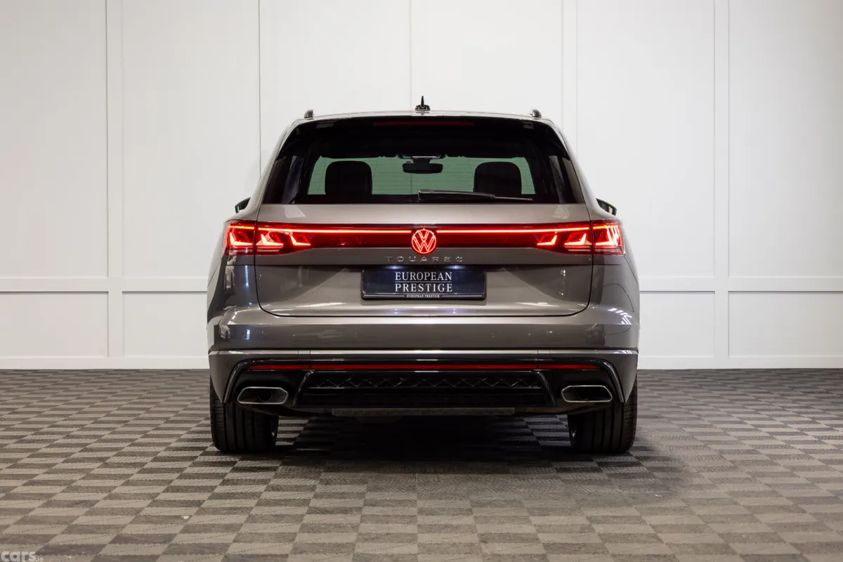 Volkswagen Touareg SUV, Diesel, 2025, Grey