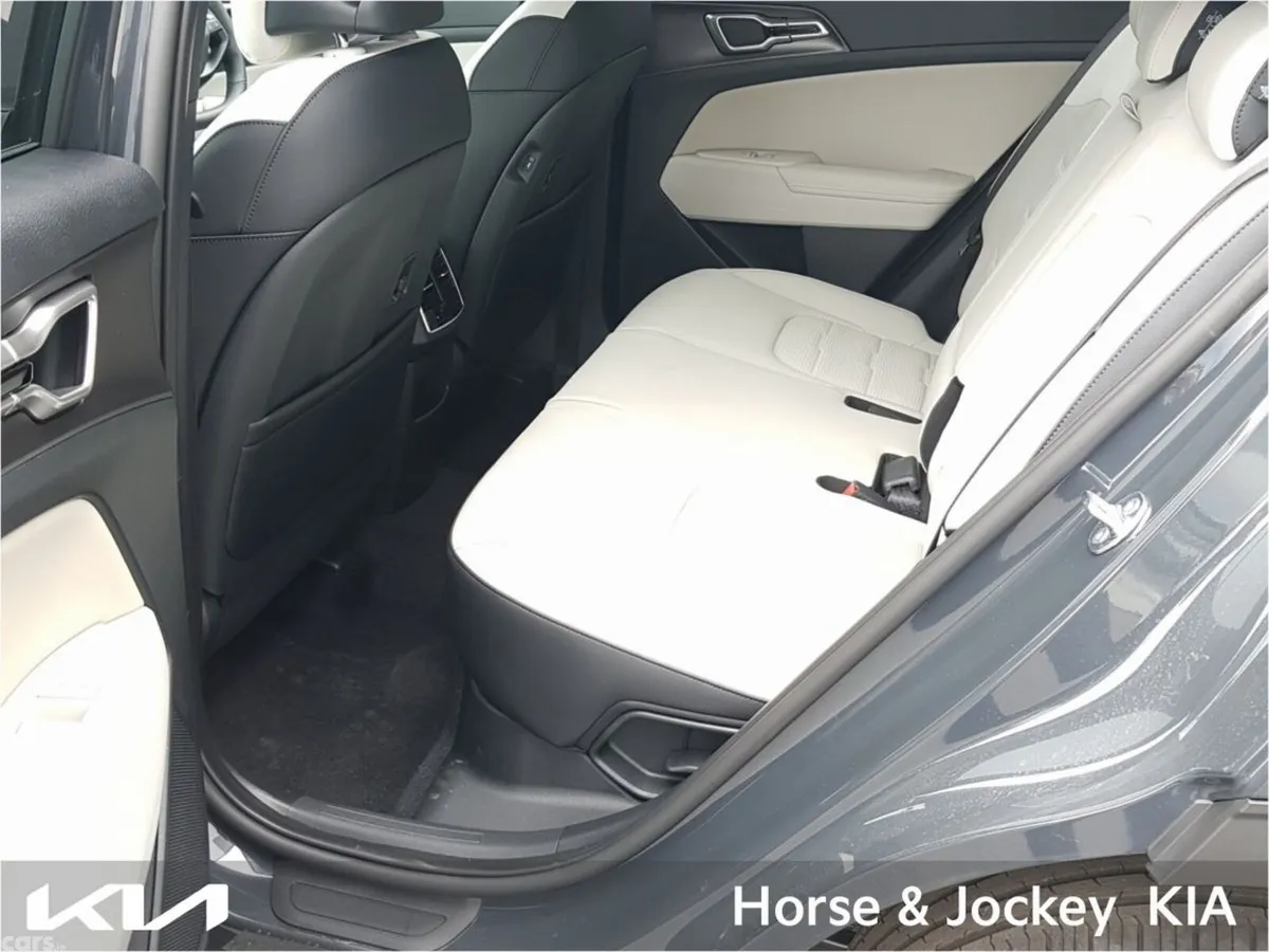 Kia Sportage SUV, Petrol Hybrid, 2026, Grey