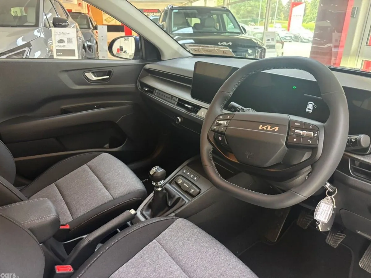 Kia Stonic MPV, Petrol, 2026, Blue