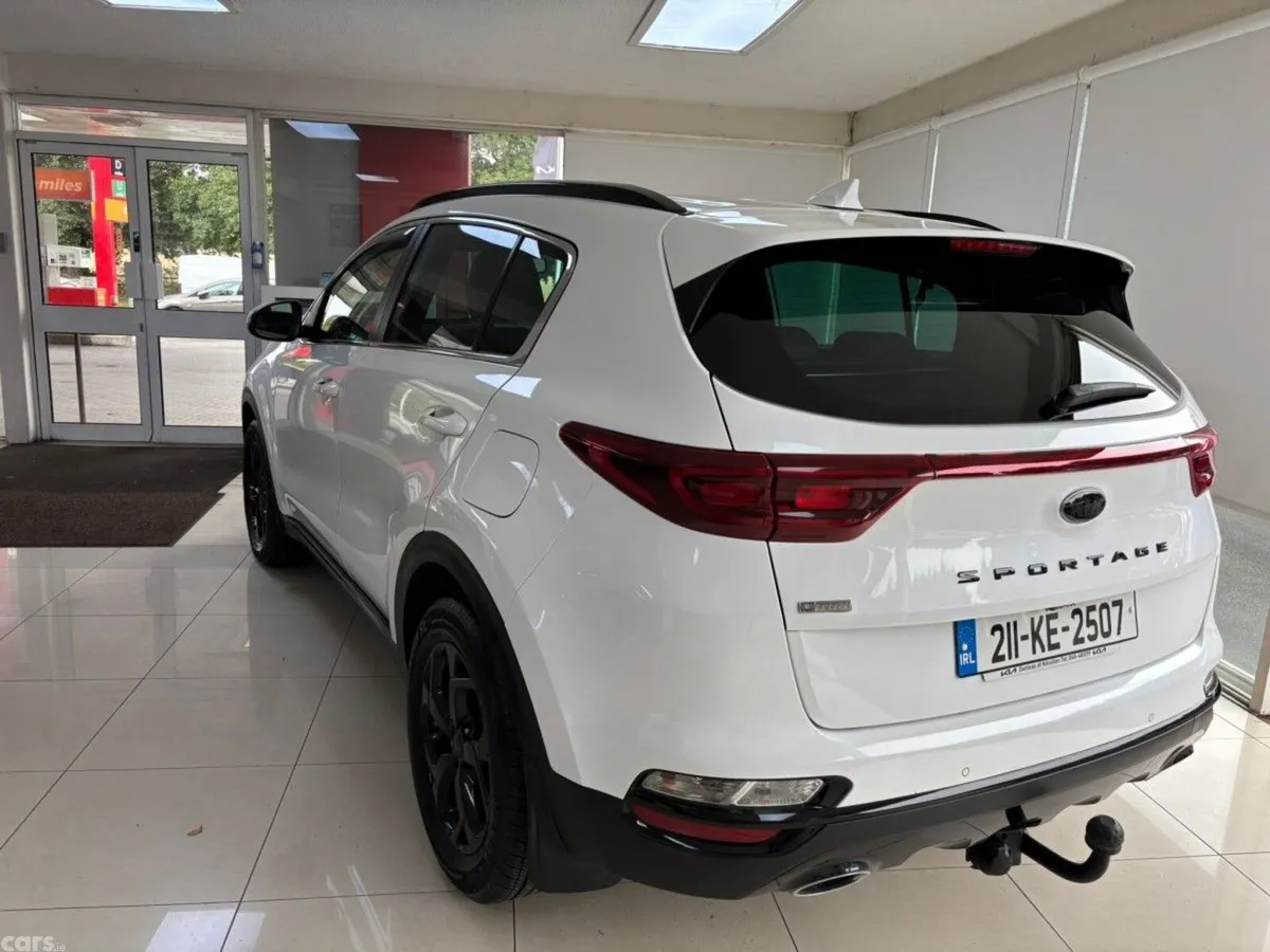 Kia Sportage SUV, Diesel Hybrid, 2021, White