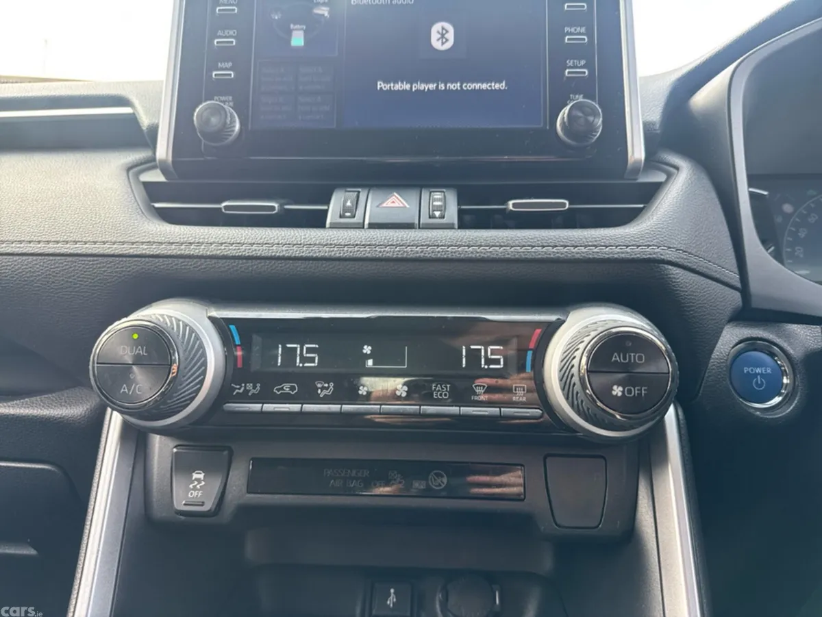 Toyota RAV4 SUV, Petrol Hybrid, 2022, Blue