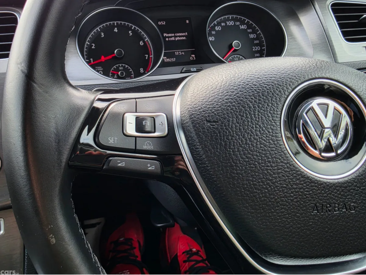 Volkswagen Golf Hatchback, Petrol, 2013, Silver