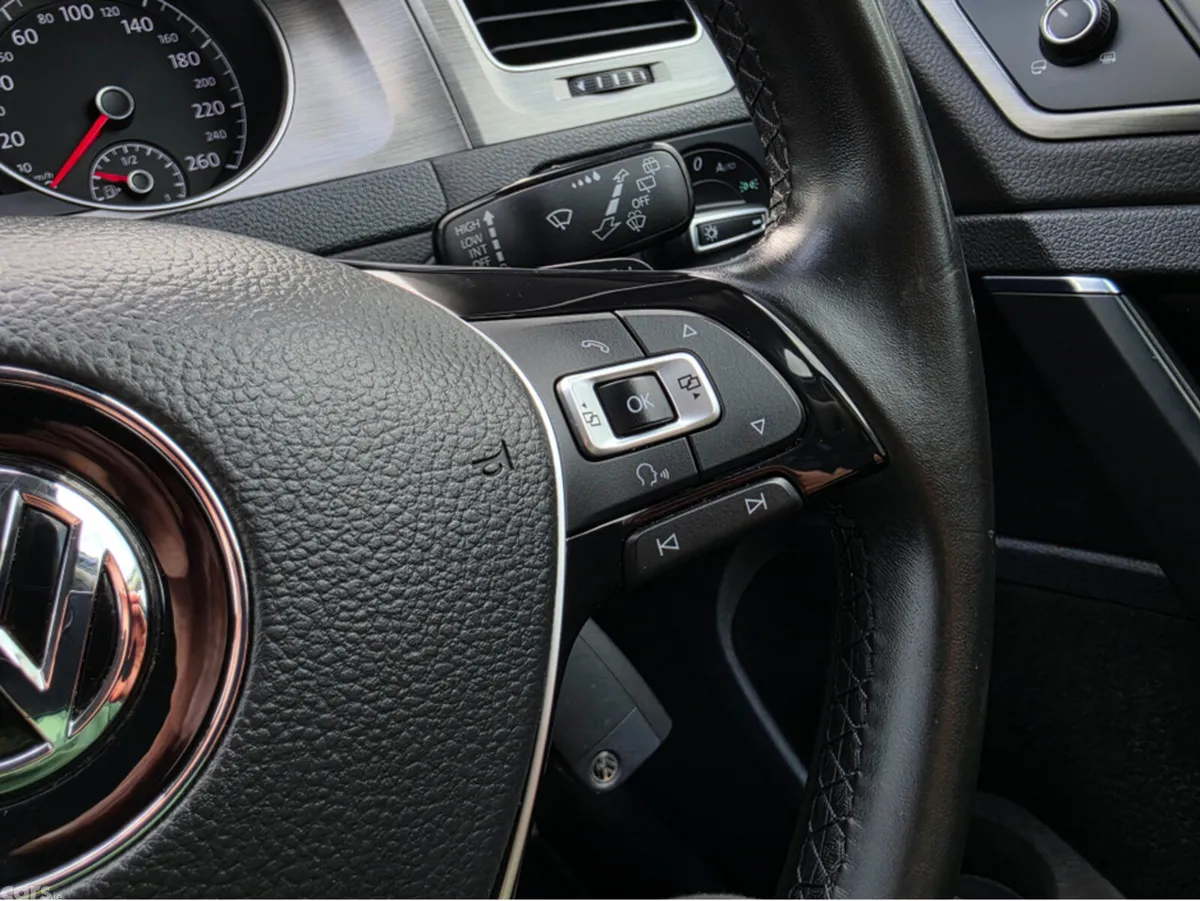 Volkswagen Golf Hatchback, Petrol, 2013, Silver