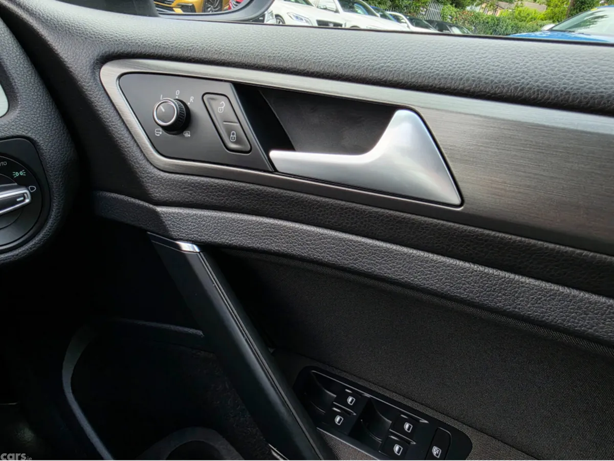 Volkswagen Golf Hatchback, Petrol, 2013, Silver