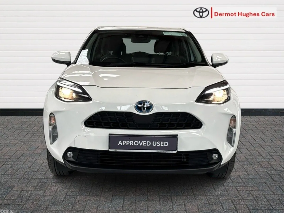 Toyota Yaris Cross SUV, Petrol Hybrid, 2023, White