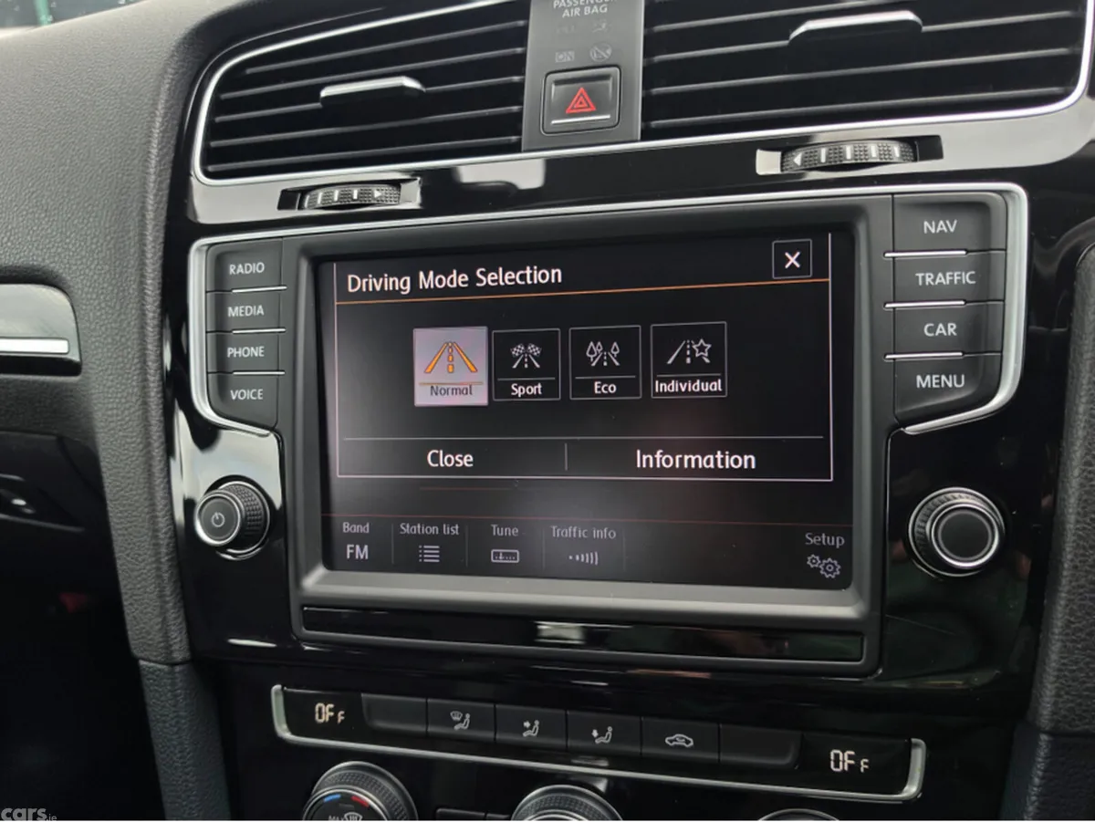 Volkswagen Golf Hatchback, Petrol, 2015, Black