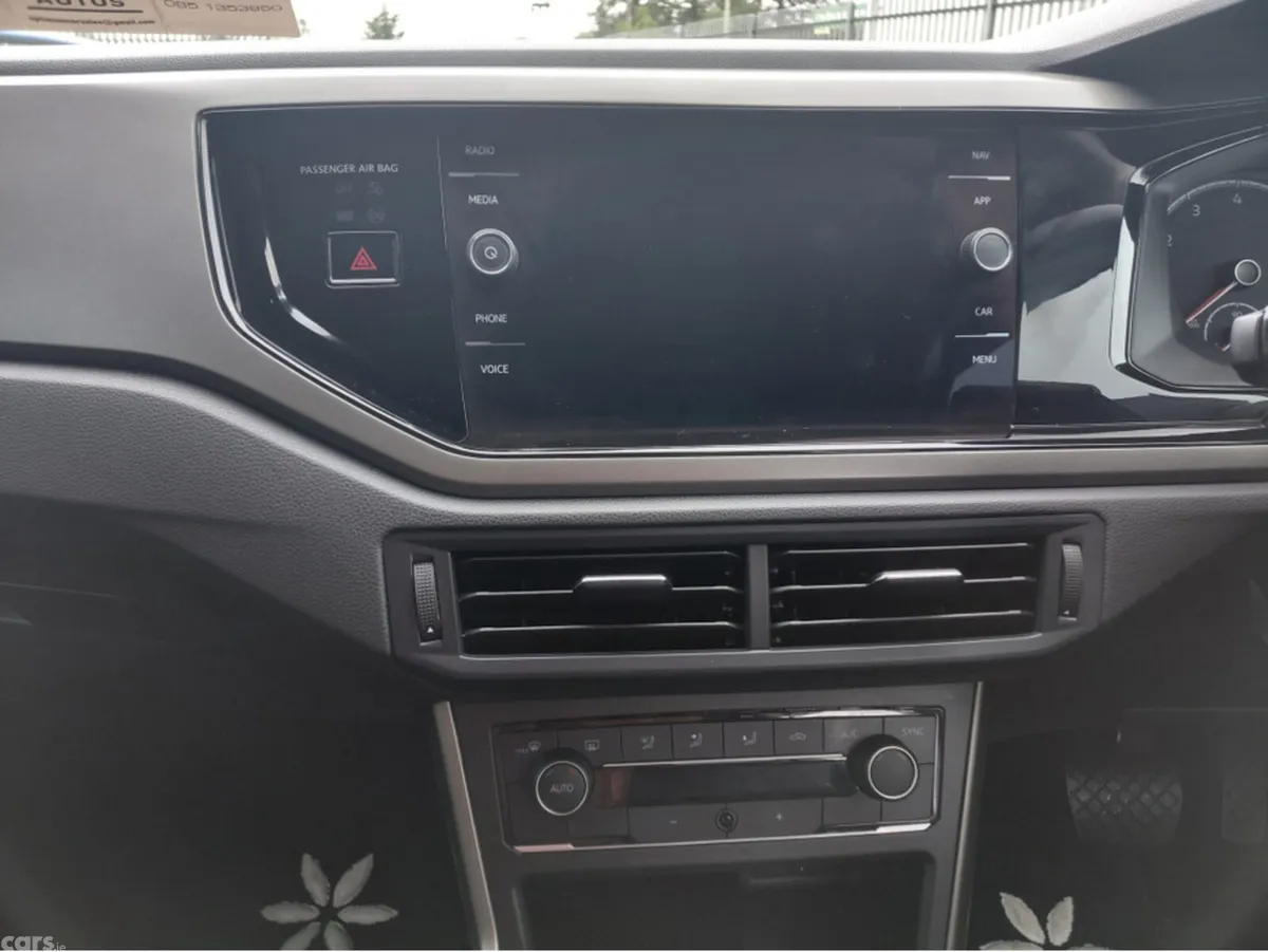 Volkswagen Polo MPV, Petrol, 2021, Black