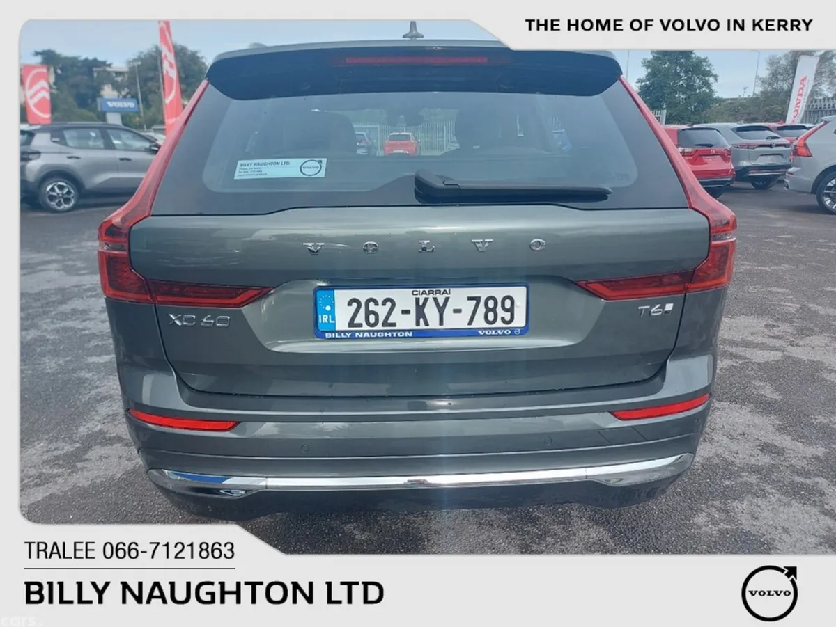 Volvo XC60 SUV, Petrol Plug-in Hybrid, 2026, Green