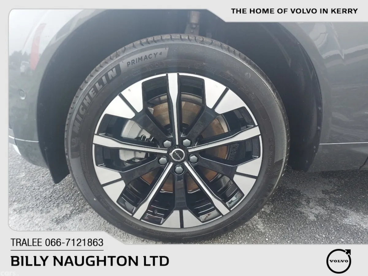 Volvo XC60 SUV, Petrol Plug-in Hybrid, 2026, Green