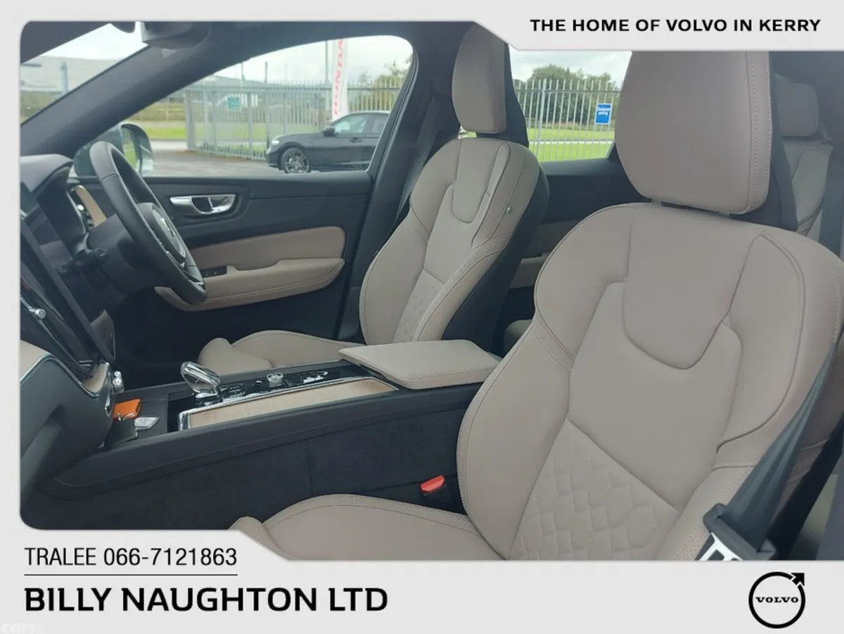 Volvo XC60 SUV, Petrol Plug-in Hybrid, 2026, Green