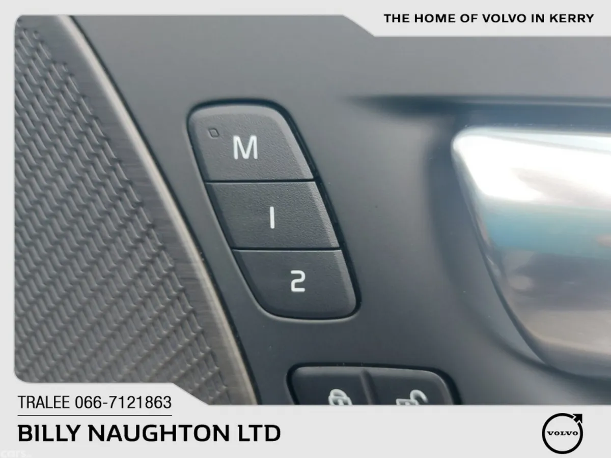 Volvo XC60 SUV, Petrol Plug-in Hybrid, 2026, Green