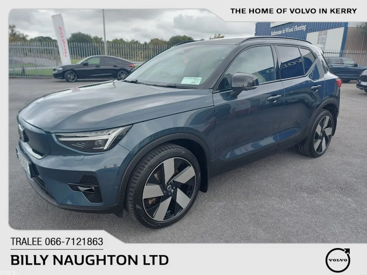 Volvo EX40 SUV, Electric, 2026, Blue