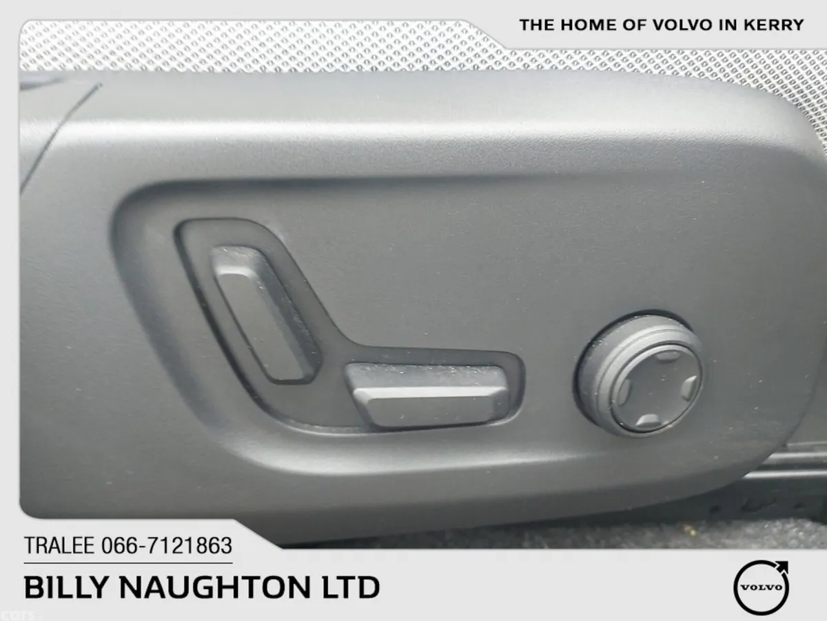 Volvo EX40 SUV, Electric, 2026, Blue