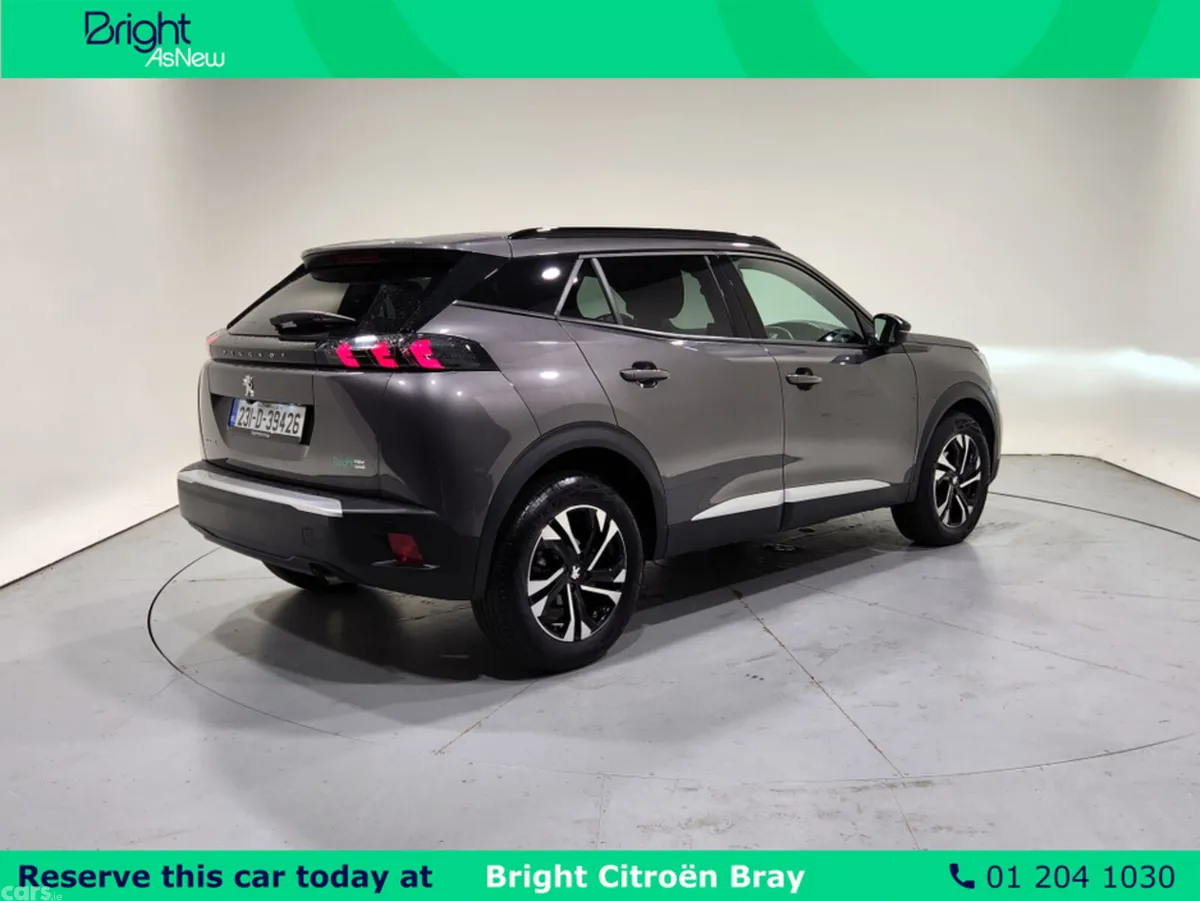 Peugeot 2008 MPV, Petrol, 2023, Grey