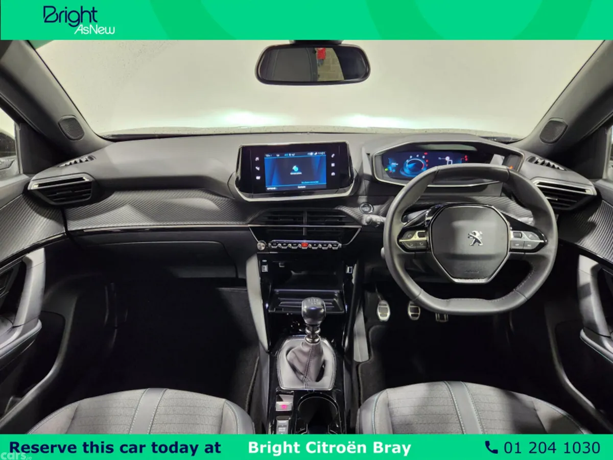 Peugeot 2008 MPV, Petrol, 2023, Grey