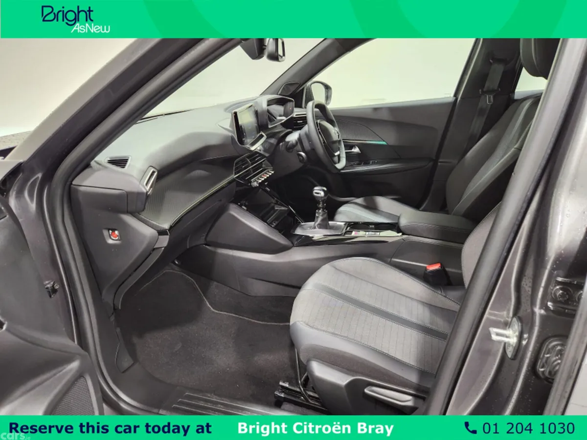 Peugeot 2008 MPV, Petrol, 2023, Grey