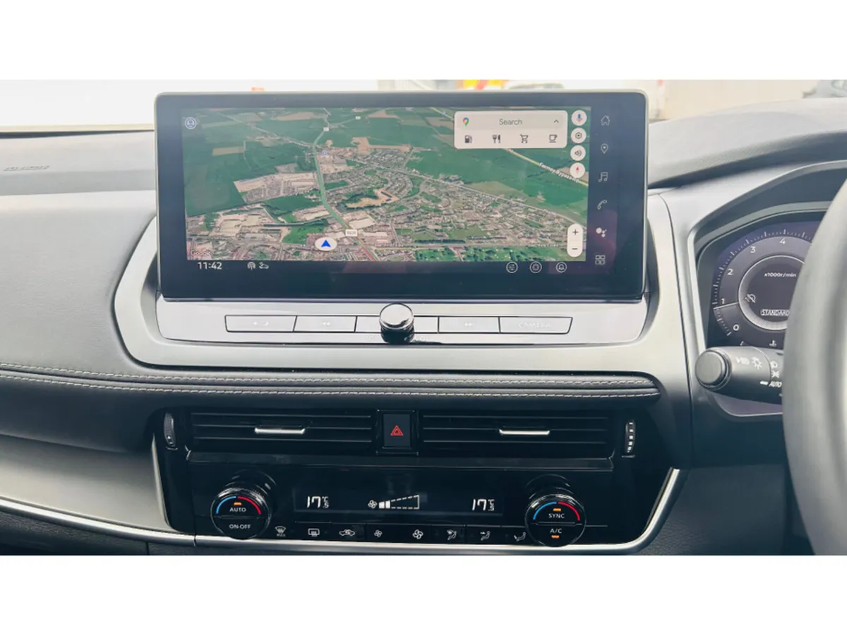 Nissan Qashqai MPV, Petrol Hybrid, 2025, Grey