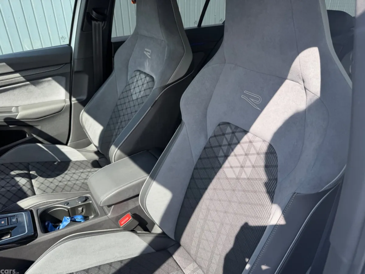 Volkswagen Golf Hatchback, Diesel, 2023, White