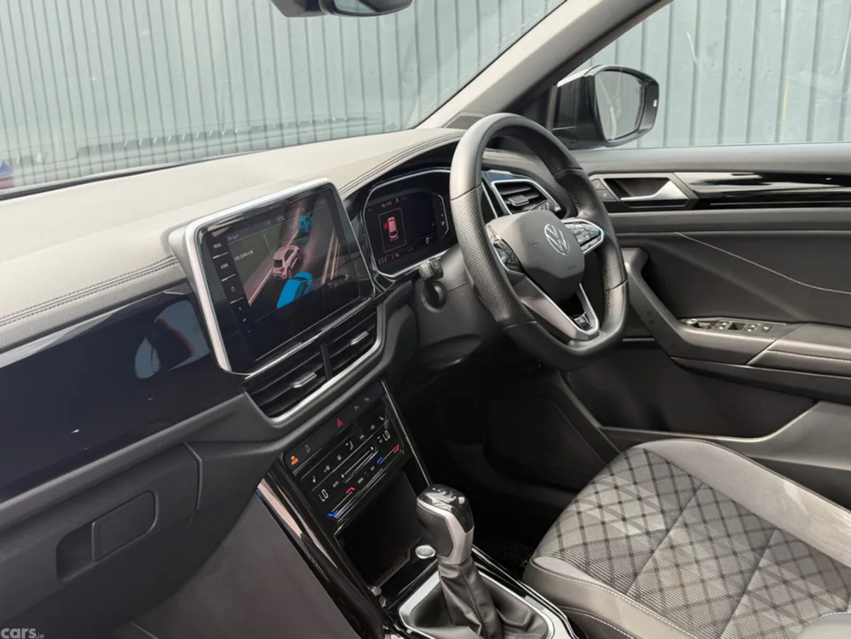 Volkswagen T-Roc SUV, Diesel, 2023, Black