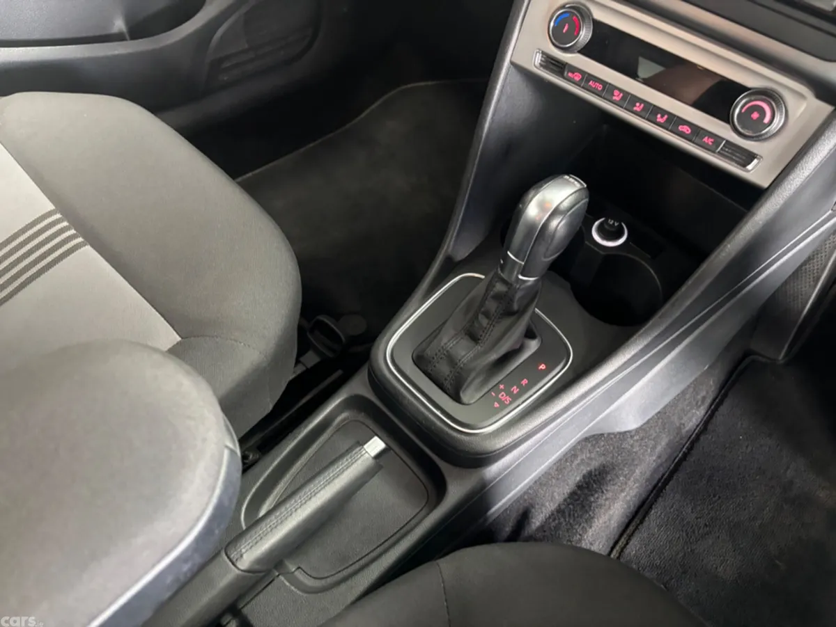 Volkswagen Polo Hatchback, Petrol, 2016, Blue
