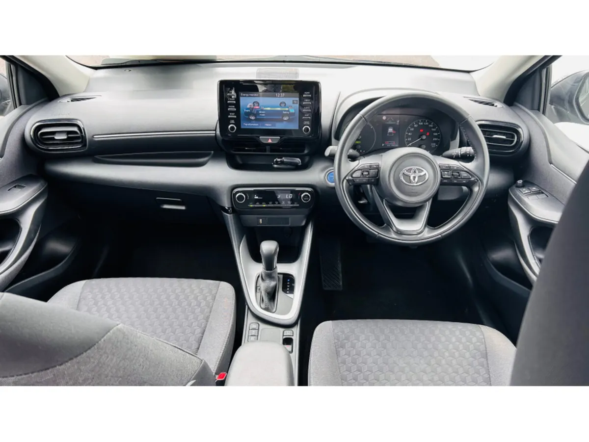 Toyota Yaris Hatchback, Petrol Hybrid, 2023, Grey