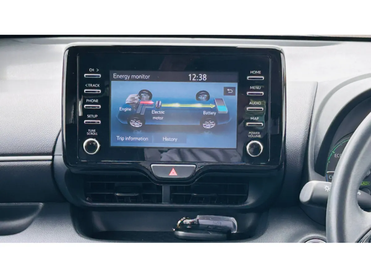 Toyota Yaris Hatchback, Petrol Hybrid, 2023, Grey