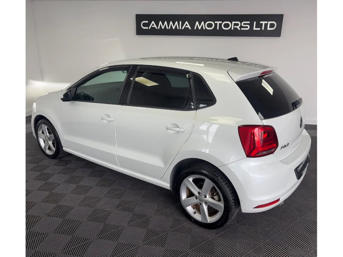 Volkswagen Polo Hatchback, Petrol, 2016, Blue