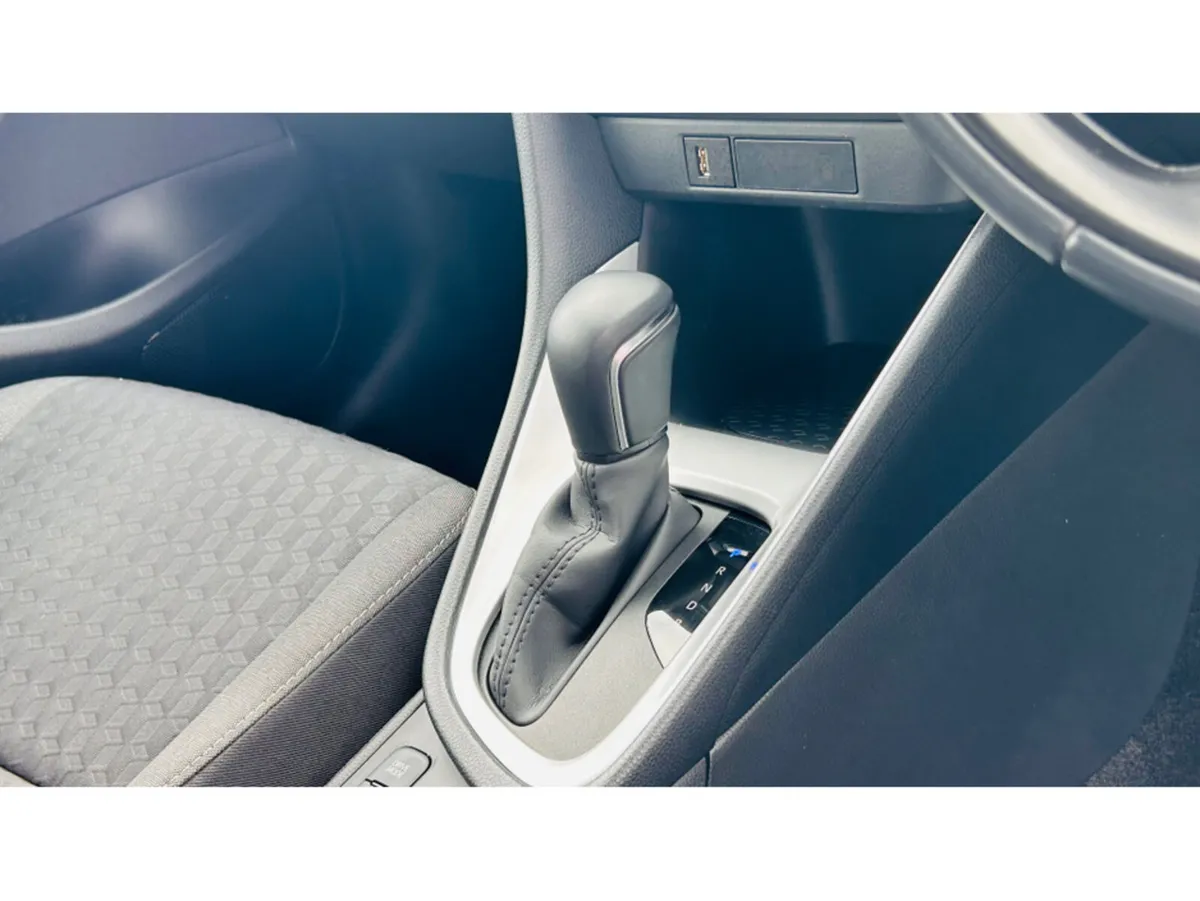 Toyota Yaris Hatchback, Petrol Hybrid, 2023, Grey