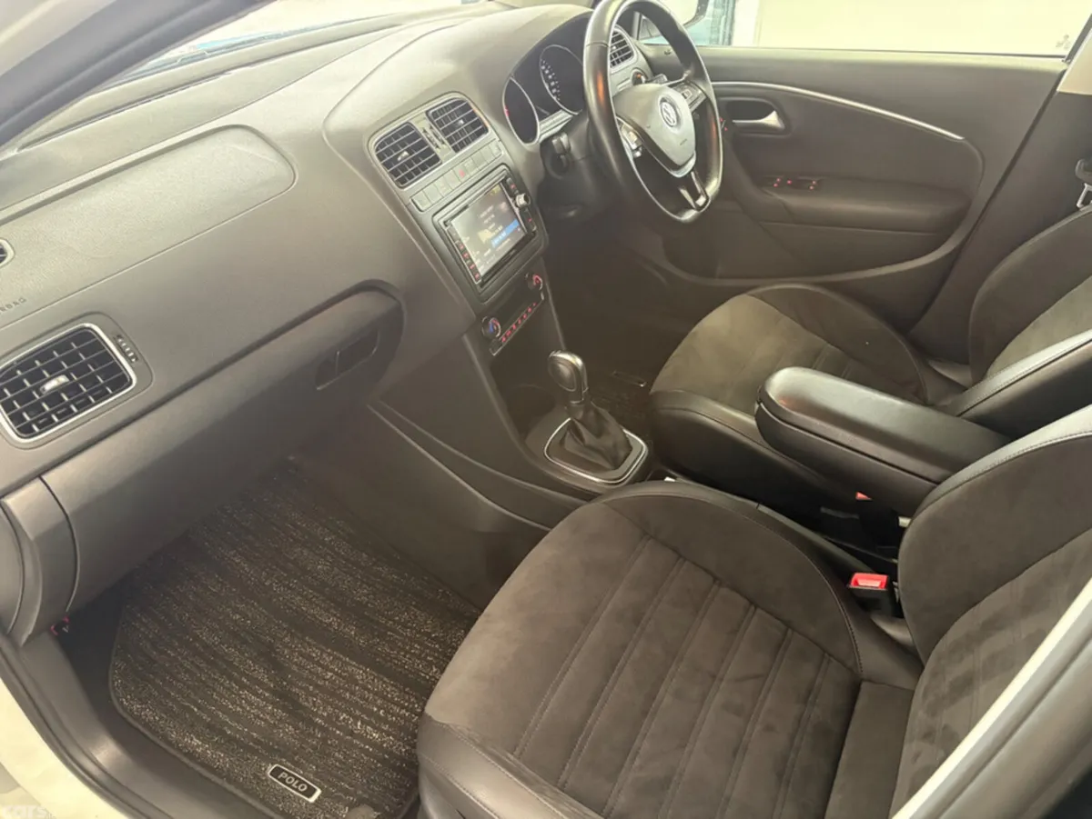 Volkswagen Polo Hatchback, Petrol, 2016, Blue